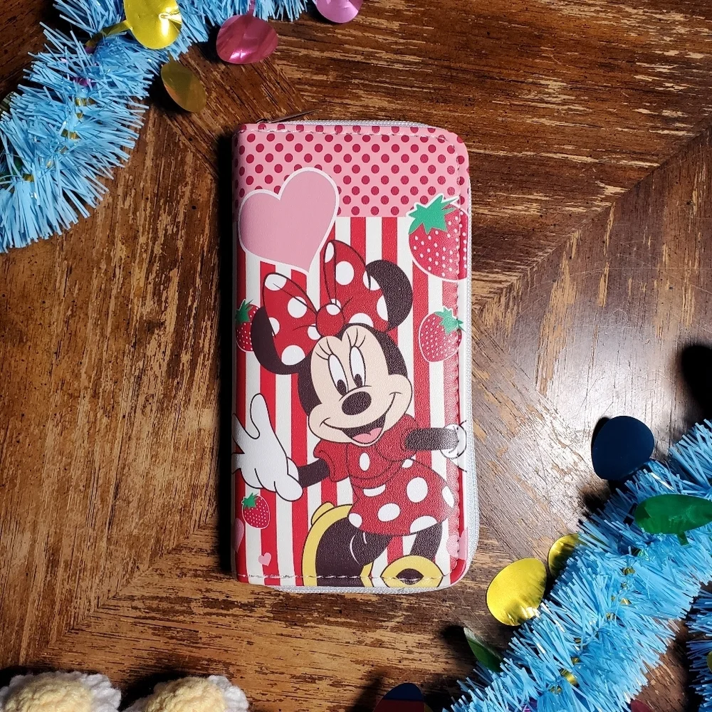 Minnie Mouse Wallet With Strawberries - Picture 1 of 5